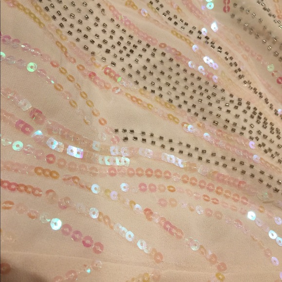 Nude shorts with embellished details - Picture 4 of 4